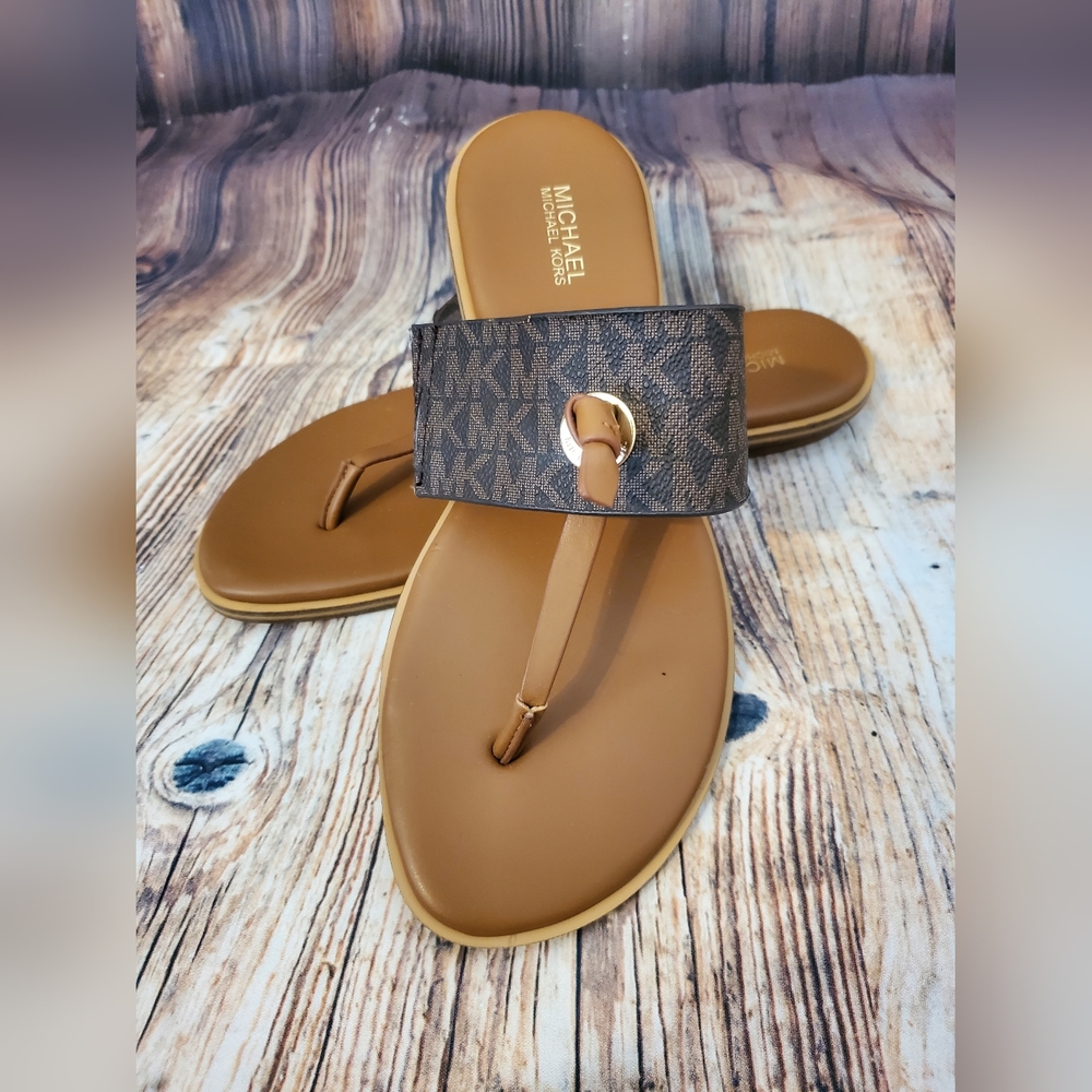 Michael Kors Cindy Sandal Mini Logo - Picture 6 of 6
